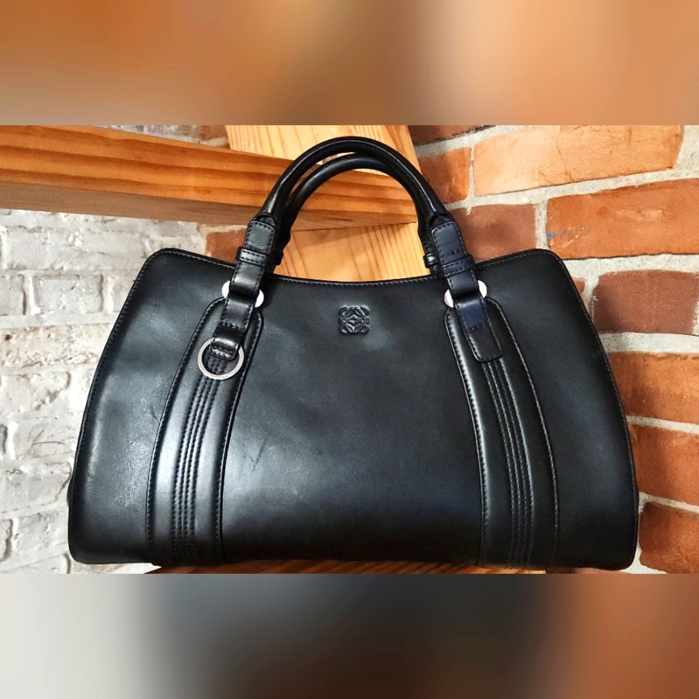 Loewe Camoscio Anagram Bag - Picture 1 of 16